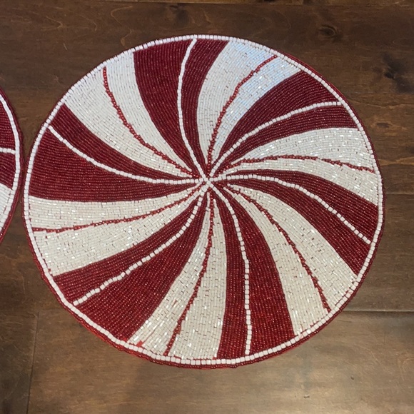 Nicole Miller Beaded Christmas Placemats Red White Striped Candy Cane 15”, NEW! - Picture 2 of 3
